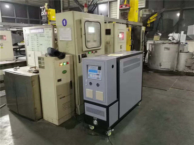 壓鑄行業(yè)專用模溫機(jī)